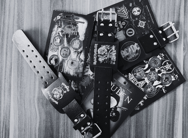 Guitar pick set with metal band logos and designs Guitar pick set with metal band logos and designs
