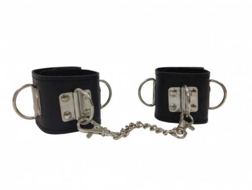 Bondage Wrist Set Black with Chain