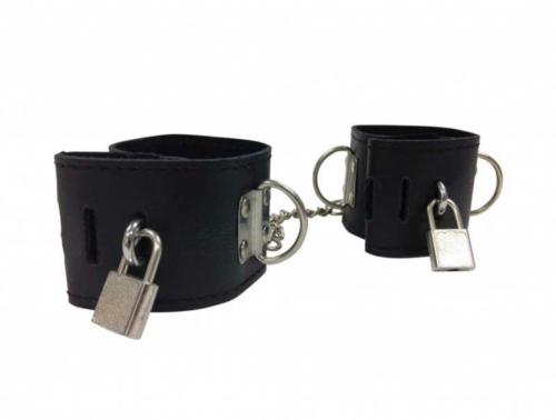 Bondage Wrist Set Black with Chain