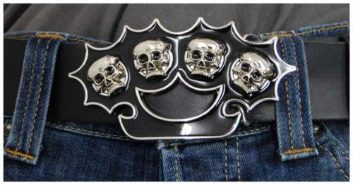 Gürtelschnalle Totenkopf Schlagring
