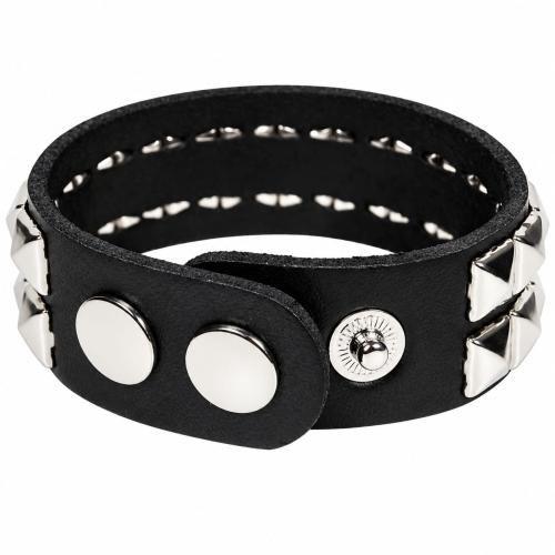 Schwarzes Kunstlederarmband mit zwei Reihen silberfarbenen Pyramidennieten