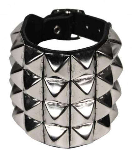 Pyramidennieten Rocker Armband