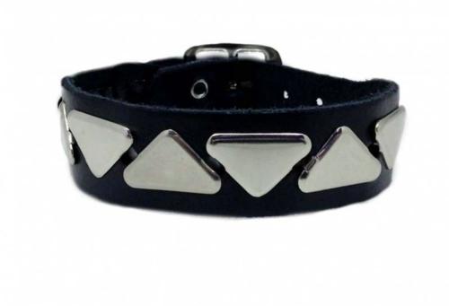 Leder Manschette Dreieck Nieten