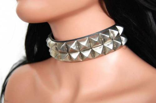 Lederhalsband Pyramidennieten 2-Reihig