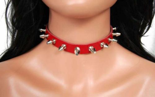 Halsband Killernieten