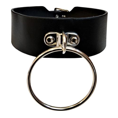 Schwarzer Kunstleder-Choker mit Metall-O-Ring
