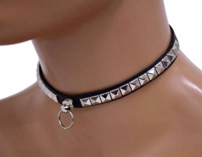 Gothic Halsband Mini Pyramidennieten & Ring