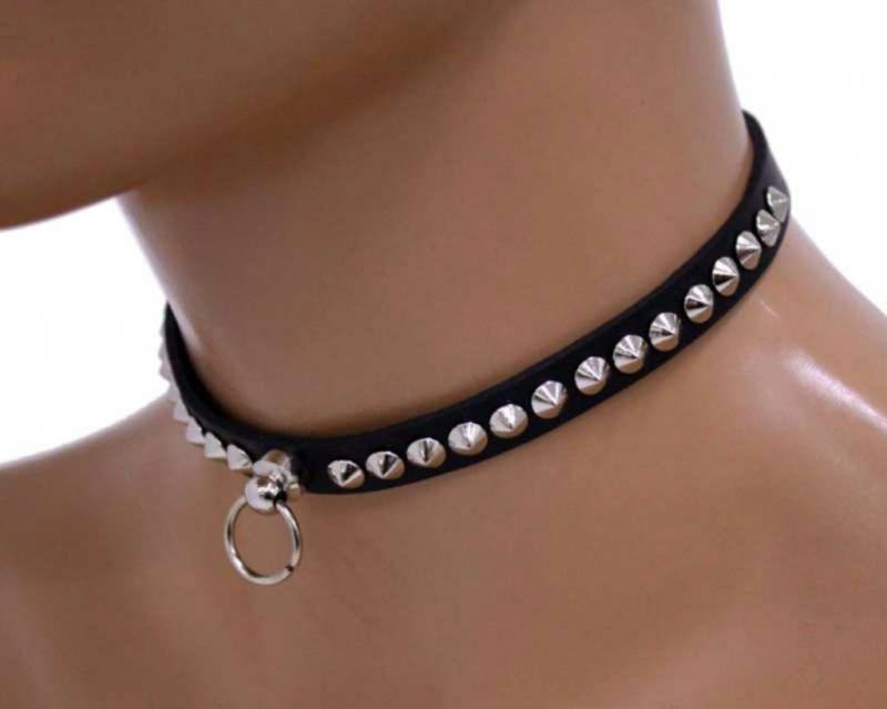 Gothic Halsband Mini Spitznieten & Ring