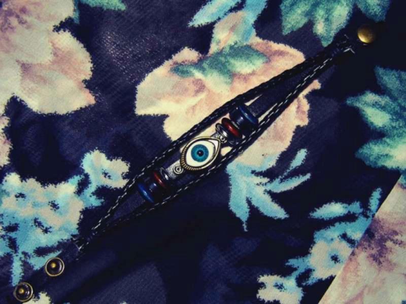 Rocker Armband Blaues Auge