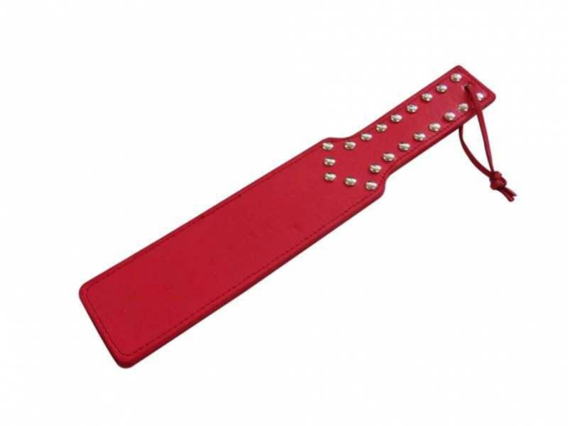 Paddelpeitsche Mit Nieten In Rot