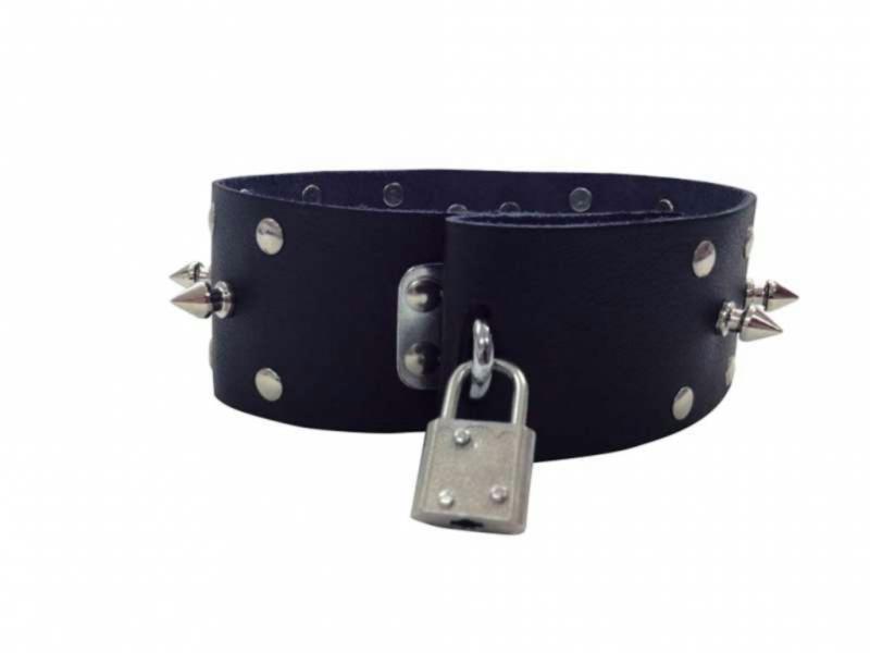 Leather Collar With Leash