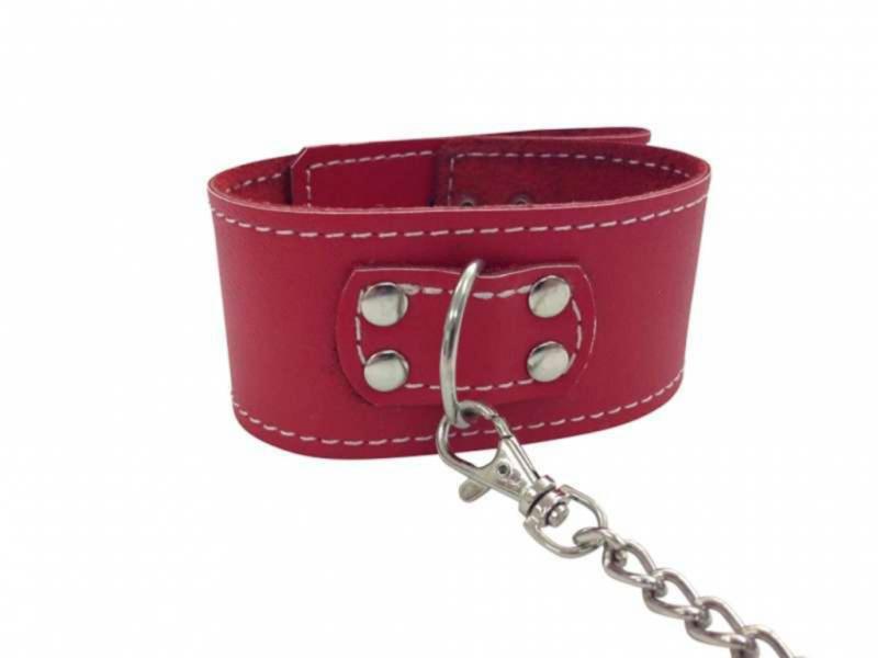 Red Leatherette Collar With Leash