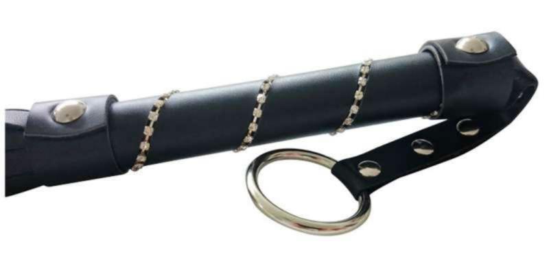 Leder Flogger Mit Strassteinengriff