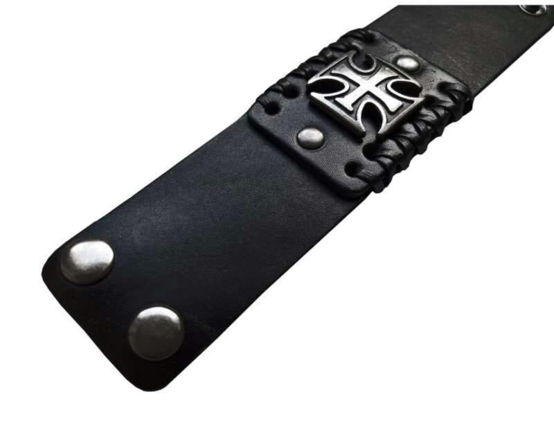 Lederarmband Schwarz Eisernes Kreuz