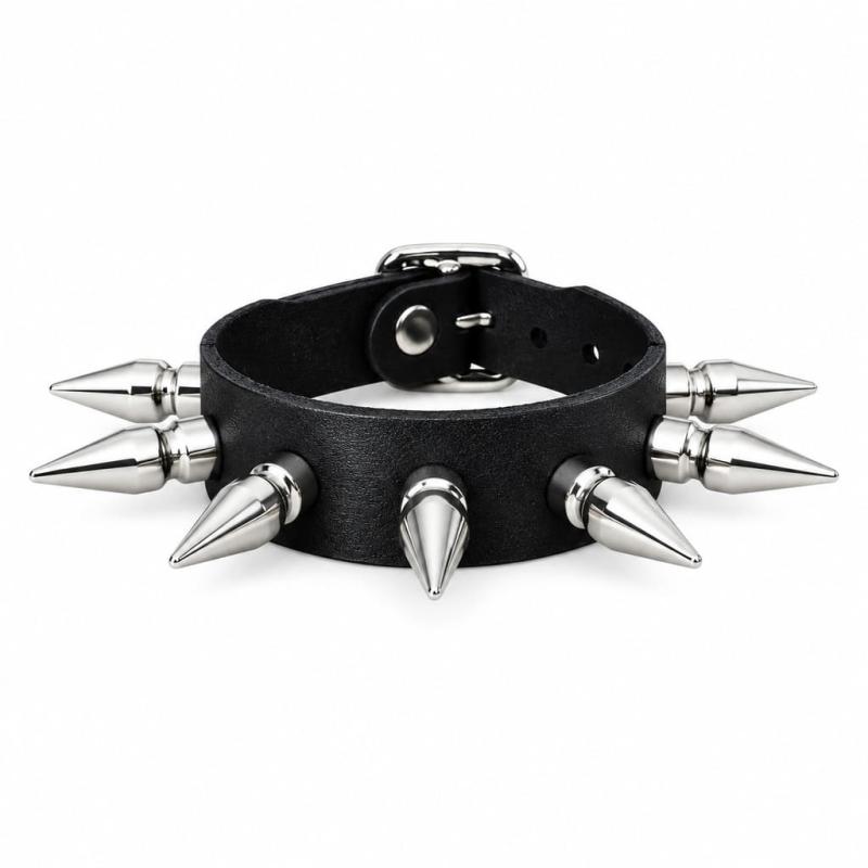 Punk-Ledermanschette mit einer Reihe Spikes