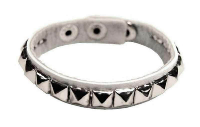 Rocker Armband Pyramidennieten