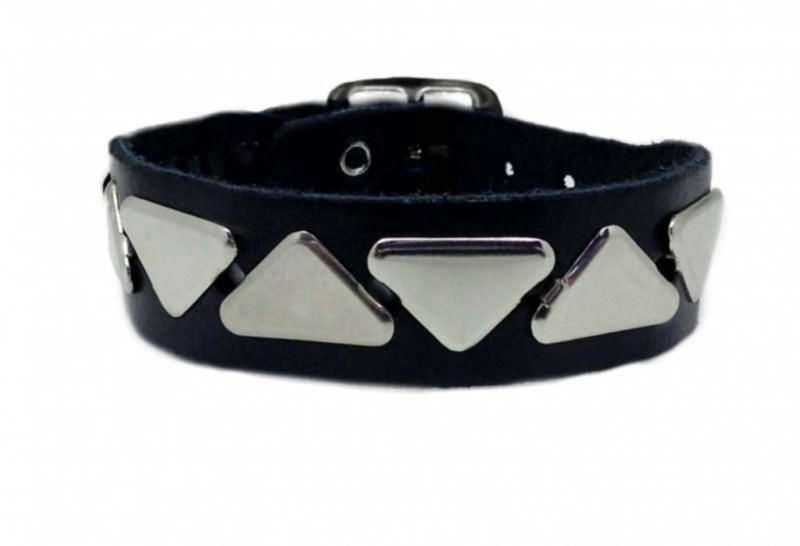 Leder Manschette Dreieck Nieten