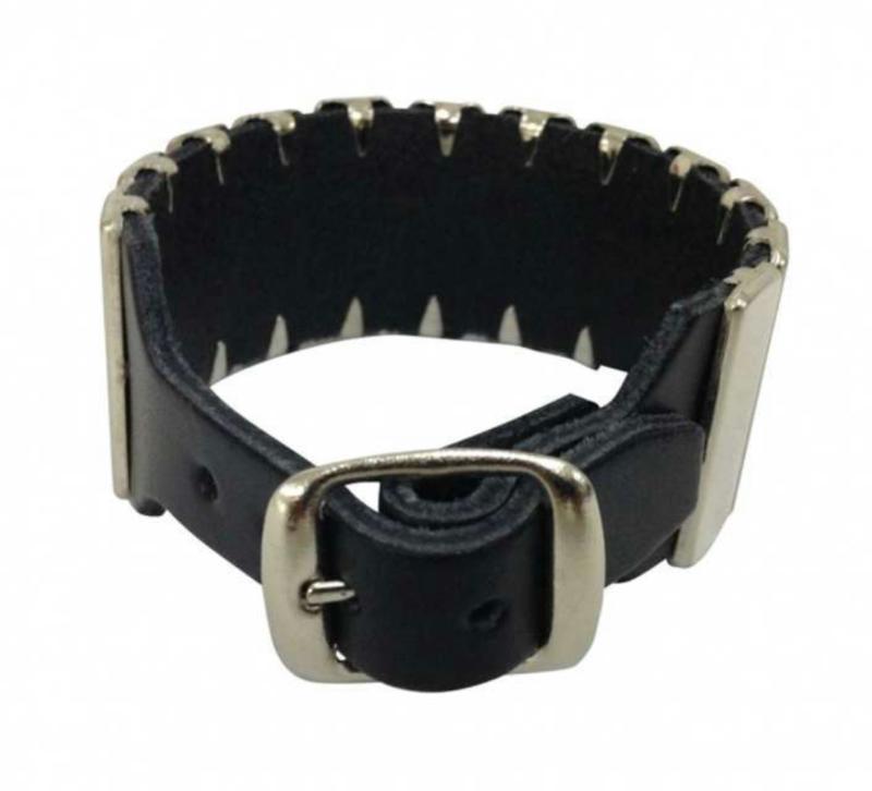 Rocker Armband Mit Flachen Nieten
