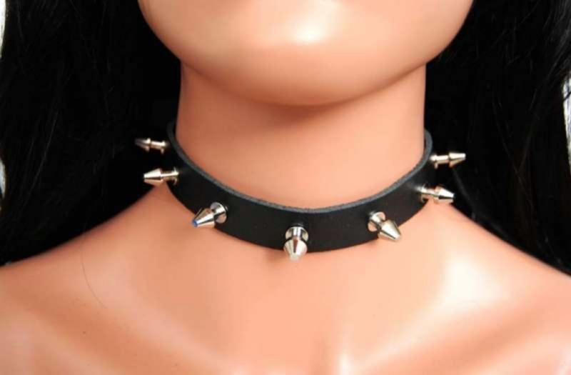Fetisch Halsband Killernieten