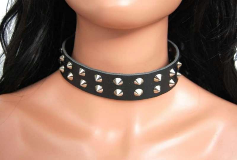Lederhalsband Spitznieten 2-Reihig