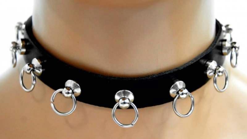 Fetisch Halsband Mit Fetisch Ringen
