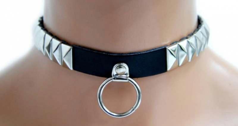 Fetisch Halsband Pyramidennieten Mit Ring