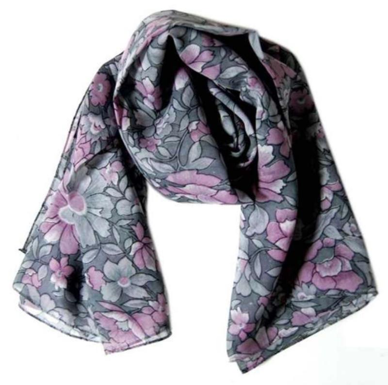 Bedrucktes Tuch Blumen Grau Und Rosa