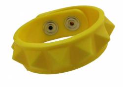Gummiarmband Pyramidennieten