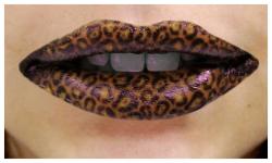 Lippentattoo Leopard