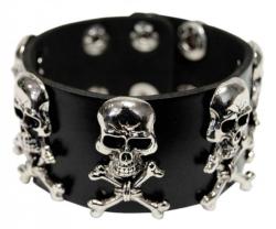 Nietenarmband Totenkopfnieten