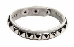 Rocker Armband Pyramidennieten