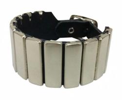 Rocker Armband Mit Flachen Nieten