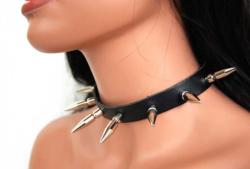 Killernieten Halsband