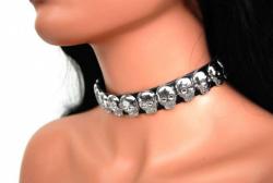 Lederhalsband Totenkopfnieten