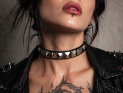 Leather Choker Pyramid Studs