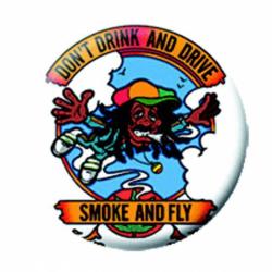 Smoke And Fly Button Anstecker